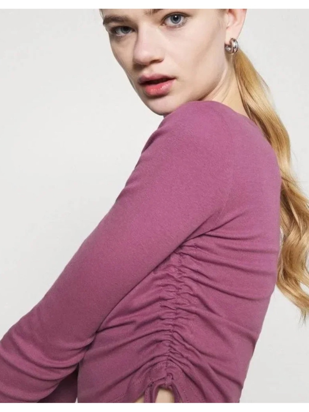Urban Outfitters BDG Ruched Long Sleeve Crop Top In Pink Size S NWT
